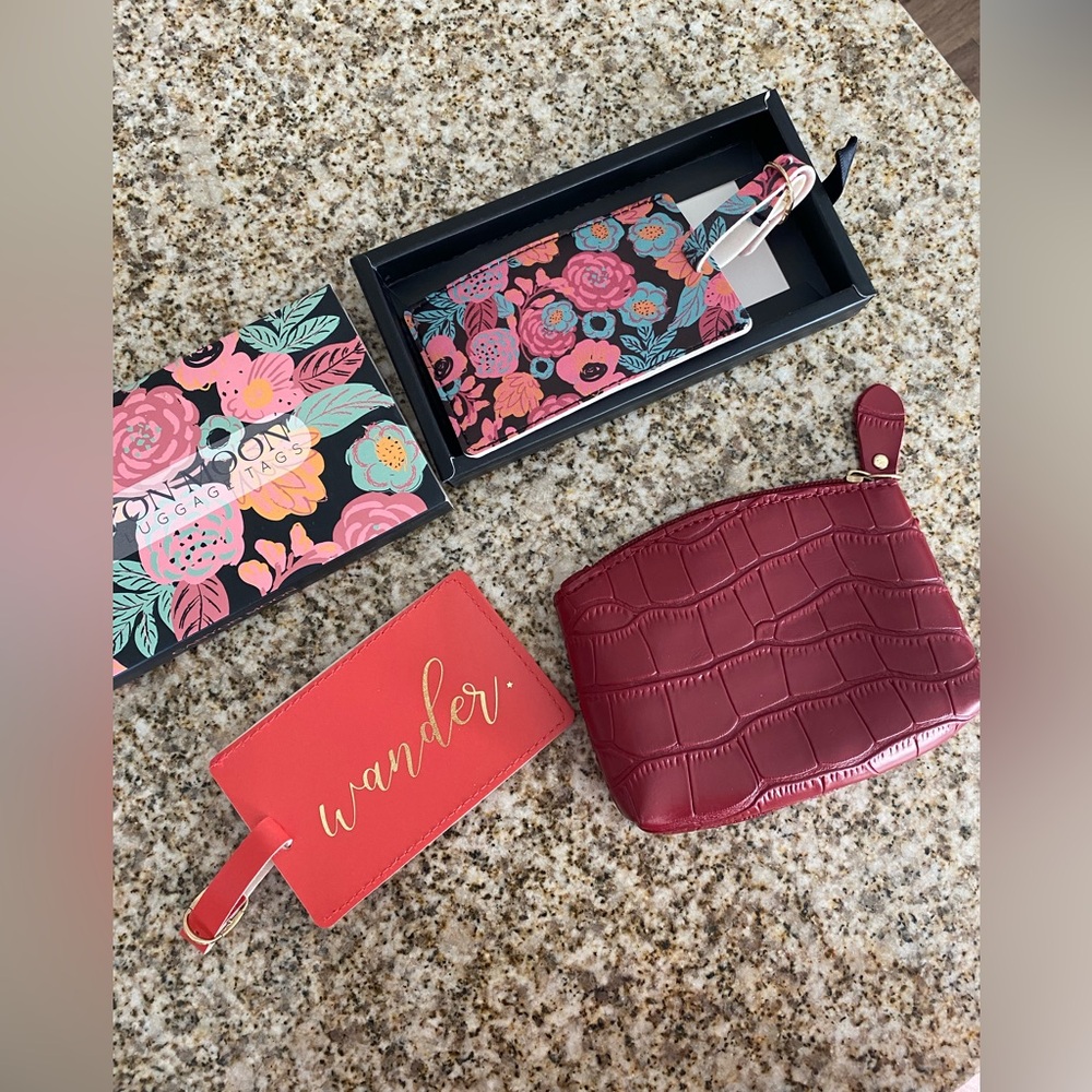 Two Item Travel Bundle💕